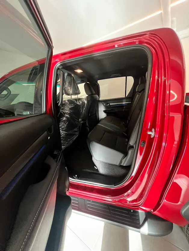 Toyota Hilux 2.8d MHEV Invincible Double Cab 4x4