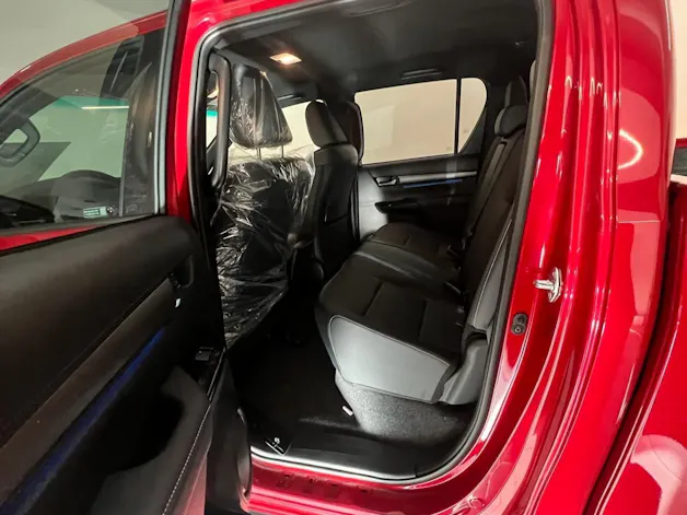 Toyota Hilux 2.8d MHEV Invincible Double Cab 4x4