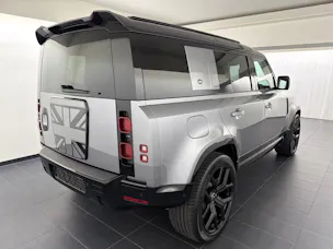 Land Rover Defender110 3.0DI6 300 SE