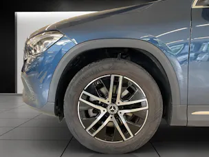 MERCEDES-BENZ GLA 220d Progress. 4Matic