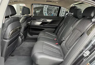 BMW M760Li xDrive Sport Getriebe
