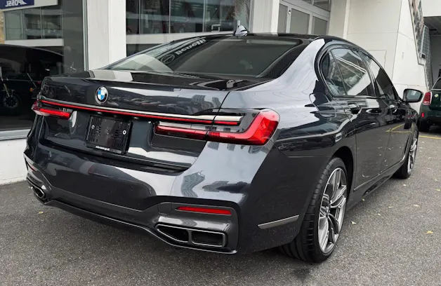 BMW M760Li xDrive Sport Getriebe