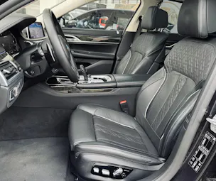 BMW M760Li xDrive Sport Getriebe