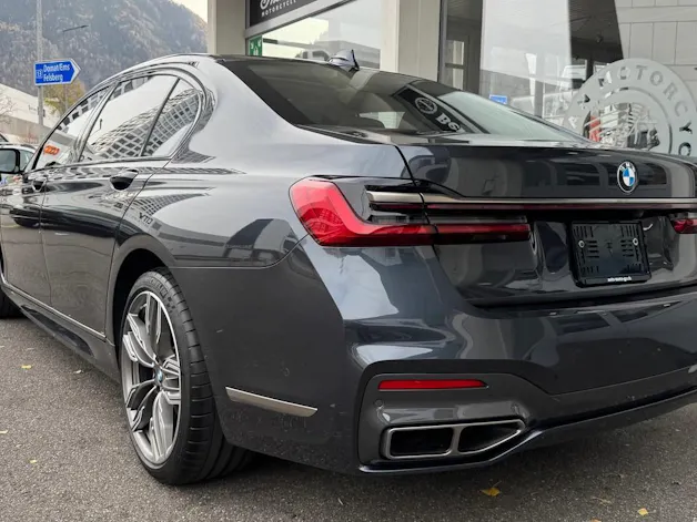 BMW M760Li xDrive Sport Getriebe