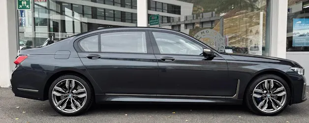 BMW M760Li xDrive Sport Getriebe