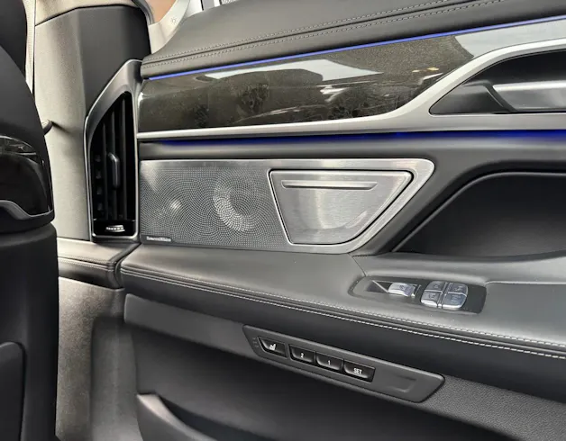 BMW M760Li xDrive Sport Getriebe