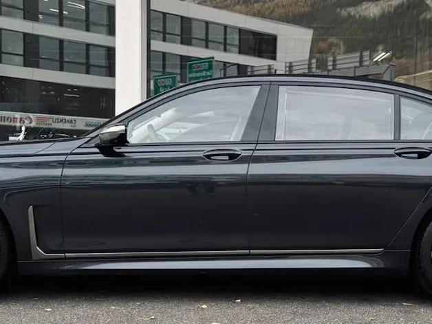 BMW M760Li xDrive Sport Getriebe