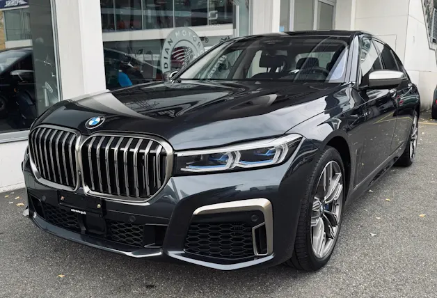 BMW M760Li xDrive Sport Getriebe