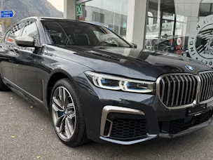 BMW M760Li xDrive Sport Getriebe