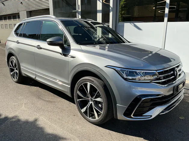 VW Tiguan Allspace R-Line 4Motion *** PANORAMADACH & ANHÄNGERKUPPLUNG ***