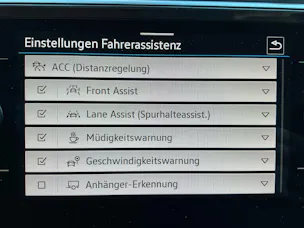 VW Tiguan Allspace R-Line 4Motion *** PANORAMADACH & ANHÄNGERKUPPLUNG ***