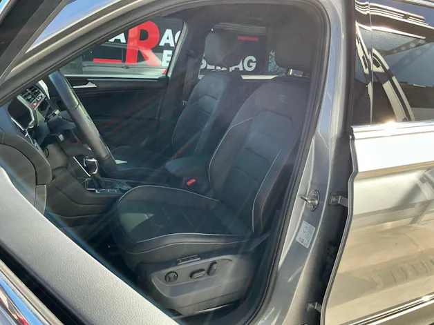 VW Tiguan Allspace R-Line 4Motion *** PANORAMADACH & ANHÄNGERKUPPLUNG ***