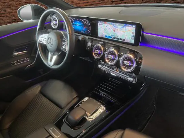 MERCEDES-BENZ A 180 Edition