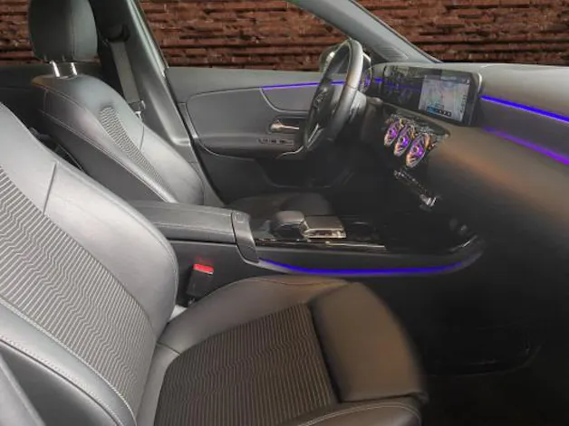 MERCEDES-BENZ A 180 Edition