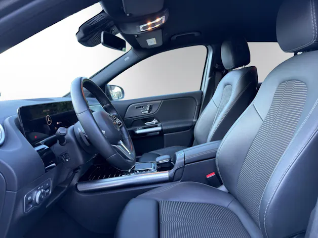 MERCEDES-BENZ GLA 250e Progressive 8G-DCT