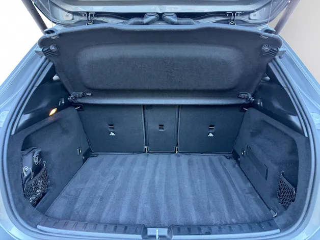 MERCEDES-BENZ GLA 250e Progressive 8G-DCT