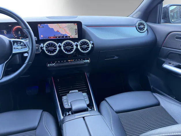 MERCEDES-BENZ GLA 250e Progressive 8G-DCT