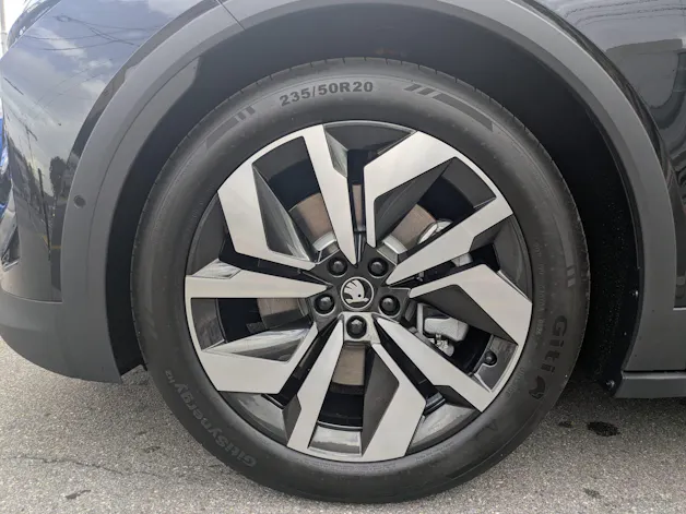 SKODA Elroq 85x Sportline 4x4