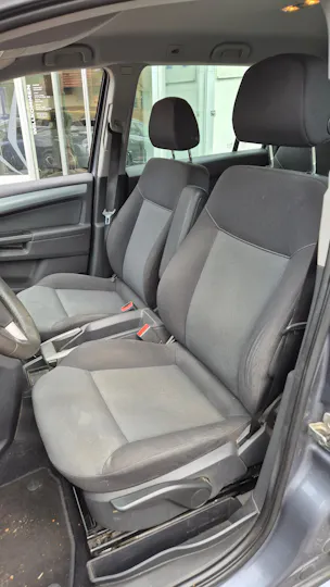 OPEL Zafira 2.2i Automat
