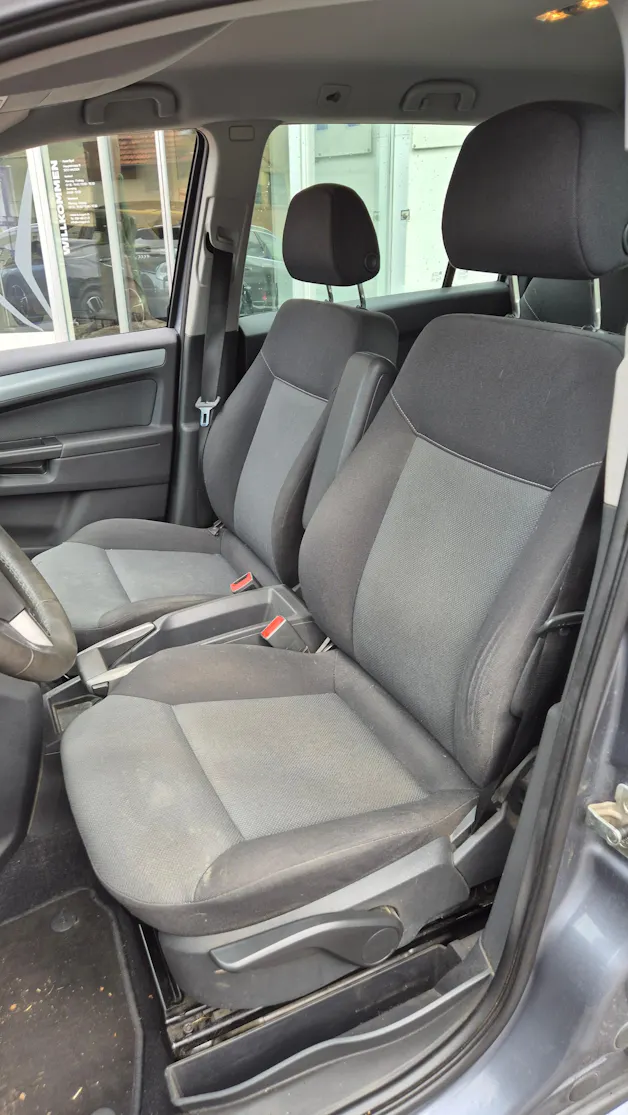 OPEL Zafira 2.2i Automat