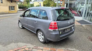 OPEL Zafira 2.2i Automat
