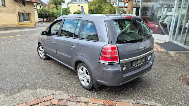 OPEL Zafira 2.2i Automat