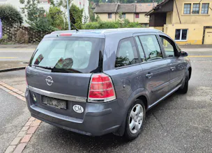 OPEL Zafira 2.2i Automat