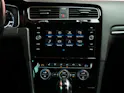 VW Golf VII 2.0 TSI R DSG 4motion / Facelift / Panorama-Schiebedach / Virtual Cockpit
