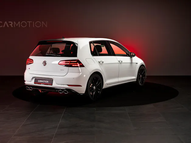 VW Golf VII 2.0 TSI R DSG 4motion / Facelift / Panorama-Schiebedach / Virtual Cockpit