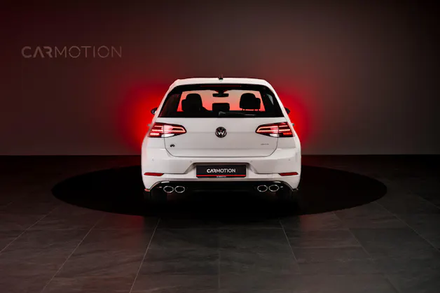 VW Golf VII 2.0 TSI R DSG 4motion / Facelift / Panorama-Schiebedach / Virtual Cockpit