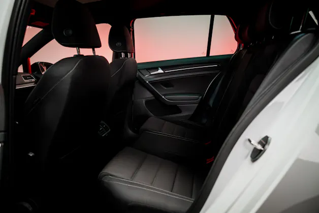 VW Golf VII 2.0 TSI R DSG 4motion / Facelift / Panorama-Schiebedach / Virtual Cockpit