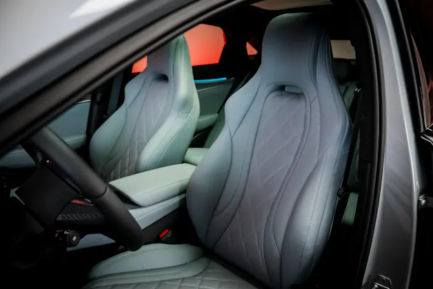 BYD Sealion 7 91,3 kWh Excellence AWD / Panoramadach / Head-Up Display / Sitzheizung & Lüftung