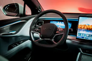 BYD Sealion 7 91,3 kWh Excellence AWD / Panoramadach / Head-Up Display / Sitzheizung & Lüftung