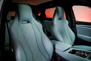 BYD Sealion 7 91,3 kWh Excellence AWD / Panoramadach / Head-Up Display / Sitzheizung & Lüftung