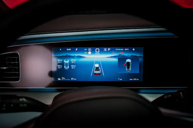 BYD Sealion 7 91,3 kWh Excellence AWD / Panoramadach / Head-Up Display / Sitzheizung & Lüftung