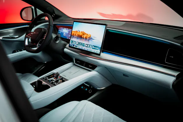 BYD Sealion 7 91,3 kWh Excellence AWD / Panoramadach / Head-Up Display / Sitzheizung & Lüftung