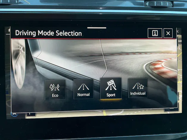 VW Tiguan Allspace R-Line 4Motion