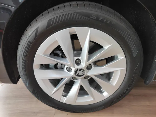 SKODA Octavia Combi 2.0 TSI Selection 4x4 DSG