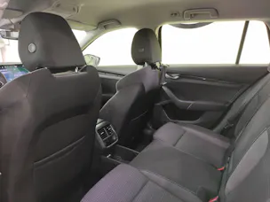 SKODA Octavia Combi 2.0 TSI Selection 4x4 DSG