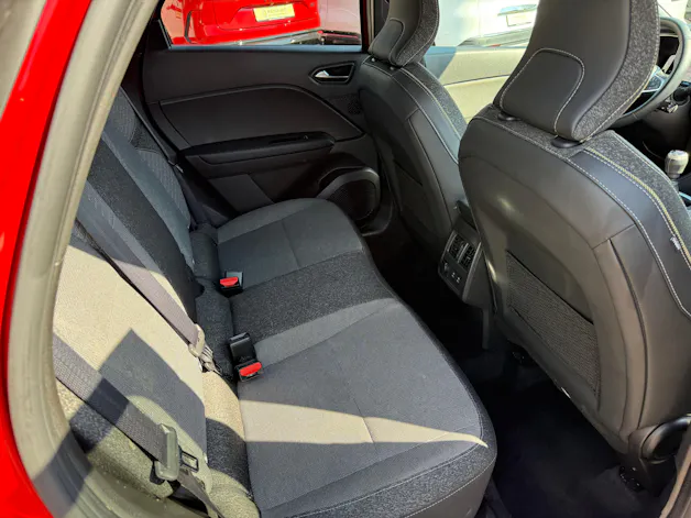 RENAULT Captur 1.3 TCe Techno
