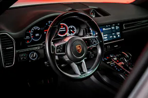 PORSCHE Cayenne Coupé 2.9 V6 S / CH-Fahrzeug / Sport Chrono / Panorama