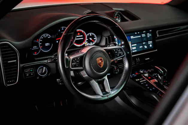 PORSCHE Cayenne Coupé 2.9 V6 S / CH-Fahrzeug / Sport Chrono / Panorama