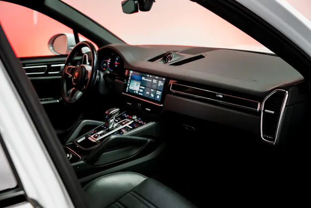 PORSCHE Cayenne Coupé 2.9 V6 S / CH-Fahrzeug / Sport Chrono / Panorama