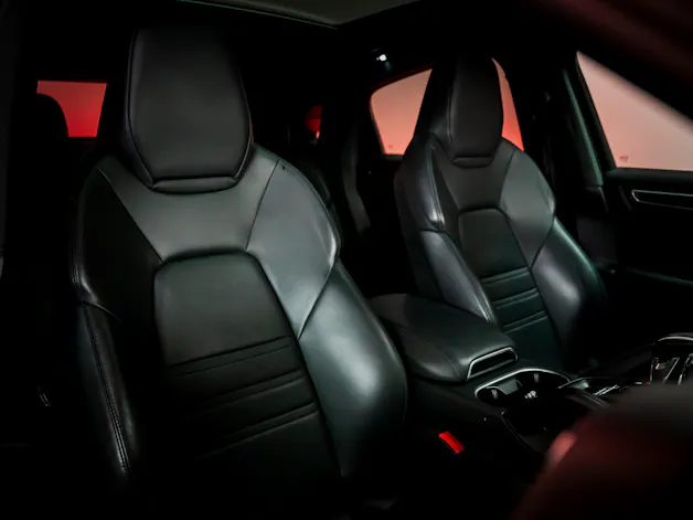 PORSCHE Cayenne Coupé 2.9 V6 S / CH-Fahrzeug / Sport Chrono / Panorama