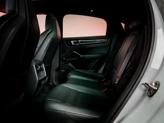 PORSCHE Cayenne Coupé 2.9 V6 S / CH-Fahrzeug / Sport Chrono / Panorama