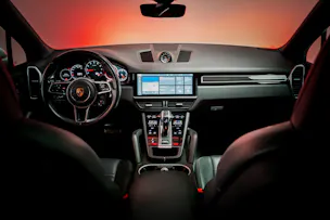 PORSCHE Cayenne Coupé 2.9 V6 S / CH-Fahrzeug / Sport Chrono / Panorama