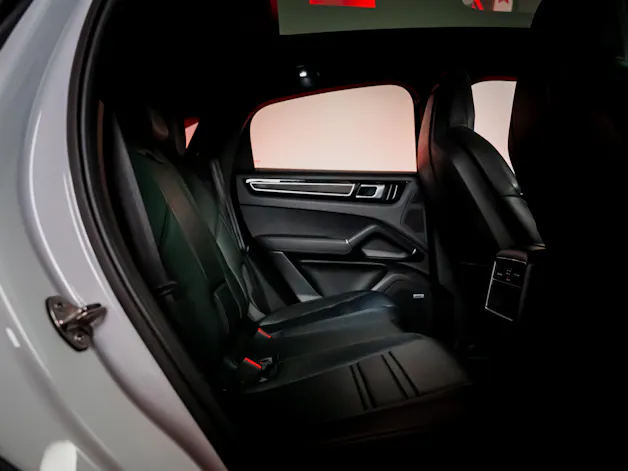 PORSCHE Cayenne Coupé 2.9 V6 S / CH-Fahrzeug / Sport Chrono / Panorama