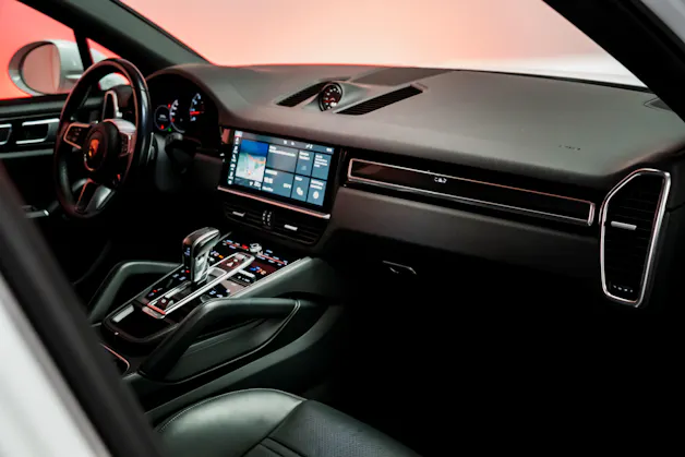 PORSCHE Cayenne Coupé 2.9 V6 S / CH-Fahrzeug / Sport Chrono / Panorama