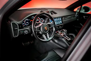 PORSCHE Cayenne Coupé 2.9 V6 S / CH-Fahrzeug / Sport Chrono / Panorama