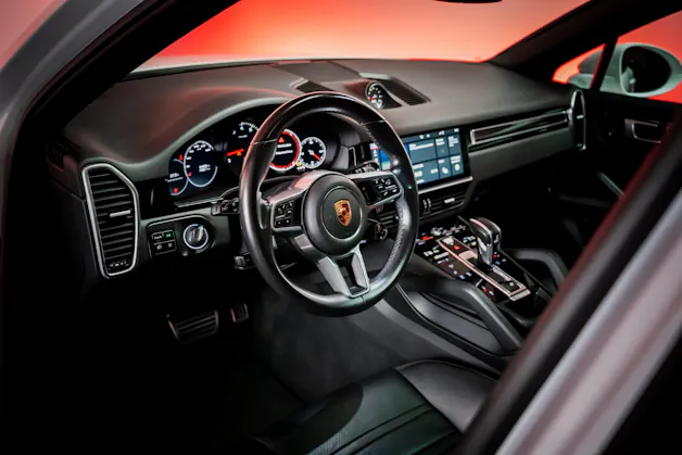 PORSCHE Cayenne Coupé 2.9 V6 S / CH-Fahrzeug / Sport Chrono / Panorama